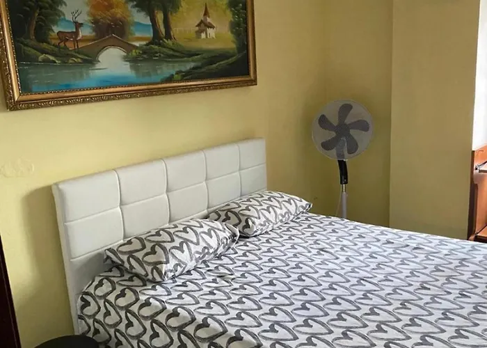 Piso Compartido En Catalunya Shared דירה בדלונה